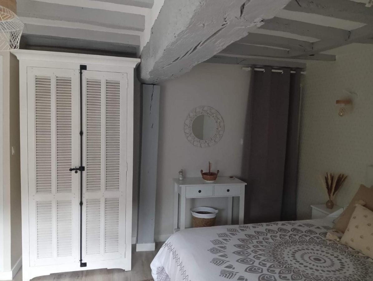 Chambre D'Hote Familiale De La Maison Bleue Lanvallay Bagian luar foto