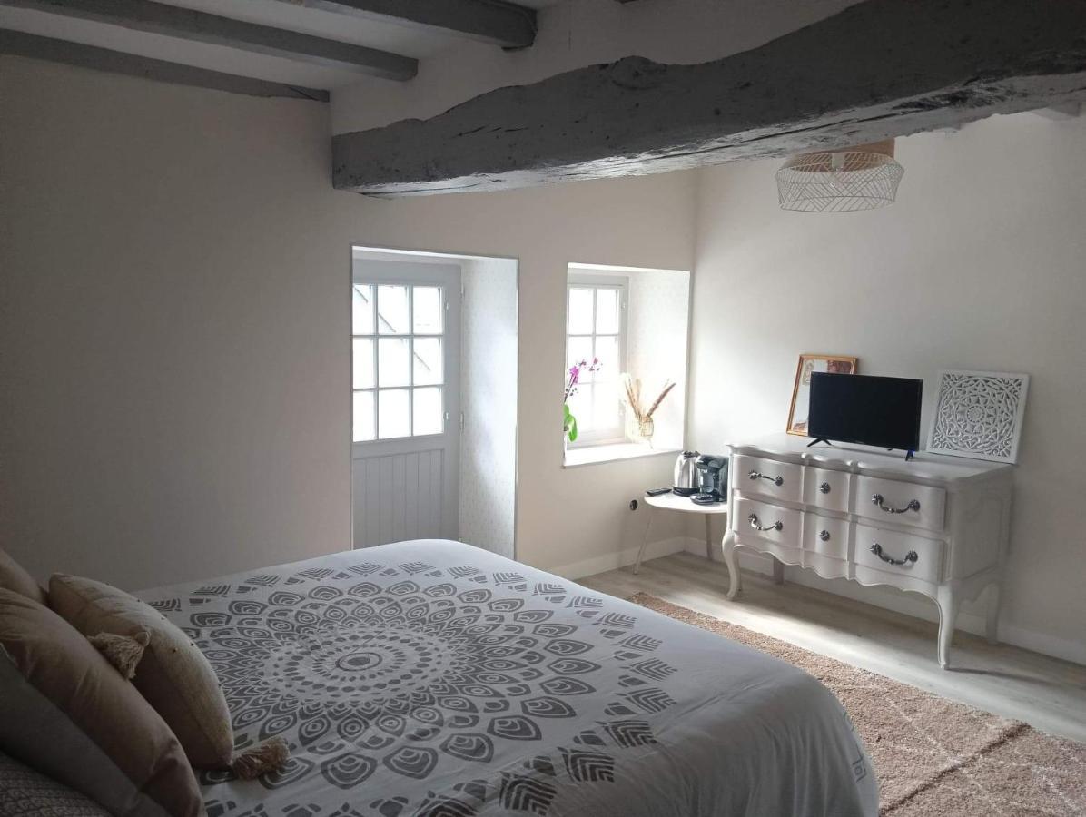 Chambre D'Hote Familiale De La Maison Bleue Lanvallay Bagian luar foto